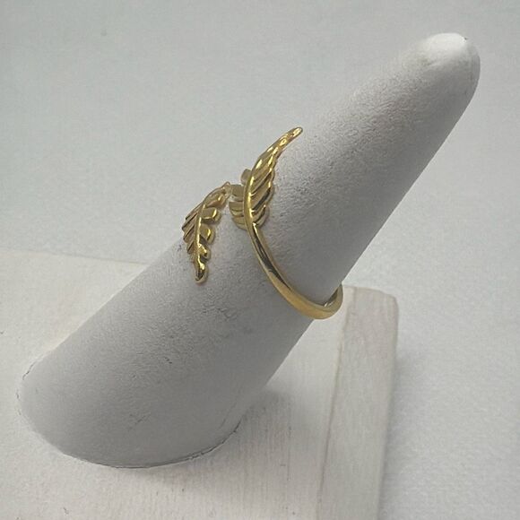 Brand New!! Size 7 wrap leaf ring - Picture 2 of 4